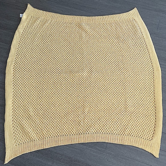 Thick Knit Throw Blanket - Picture 2 of 5